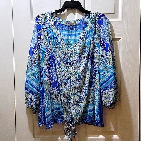 Figueroa & Flower blue floral boho top. - Picture 1 of 5